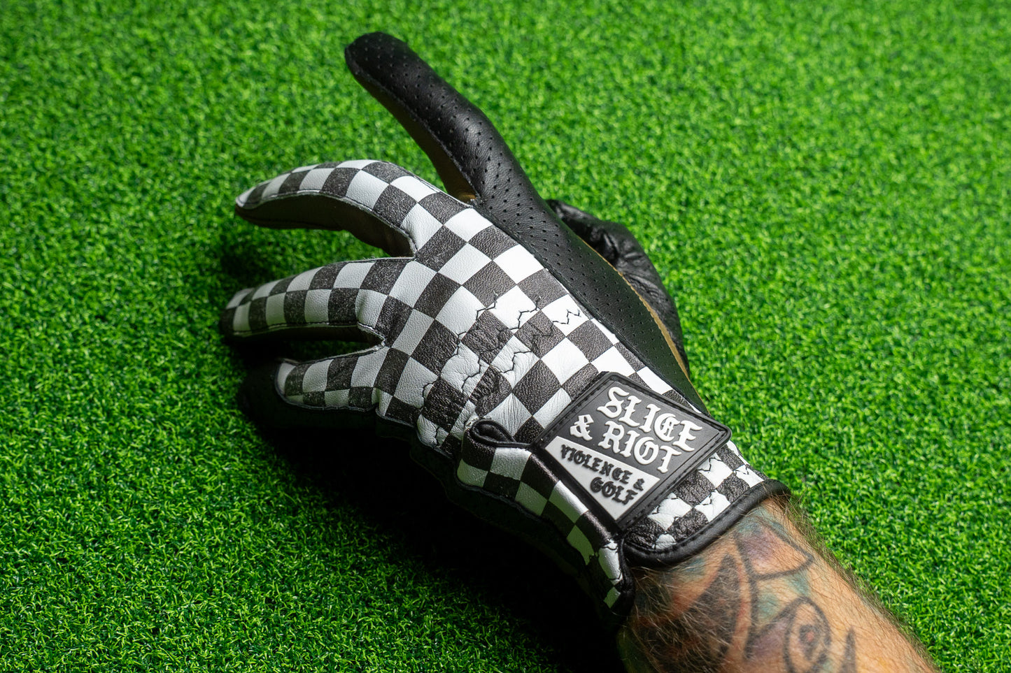 The Birdie or Die Golf Glove