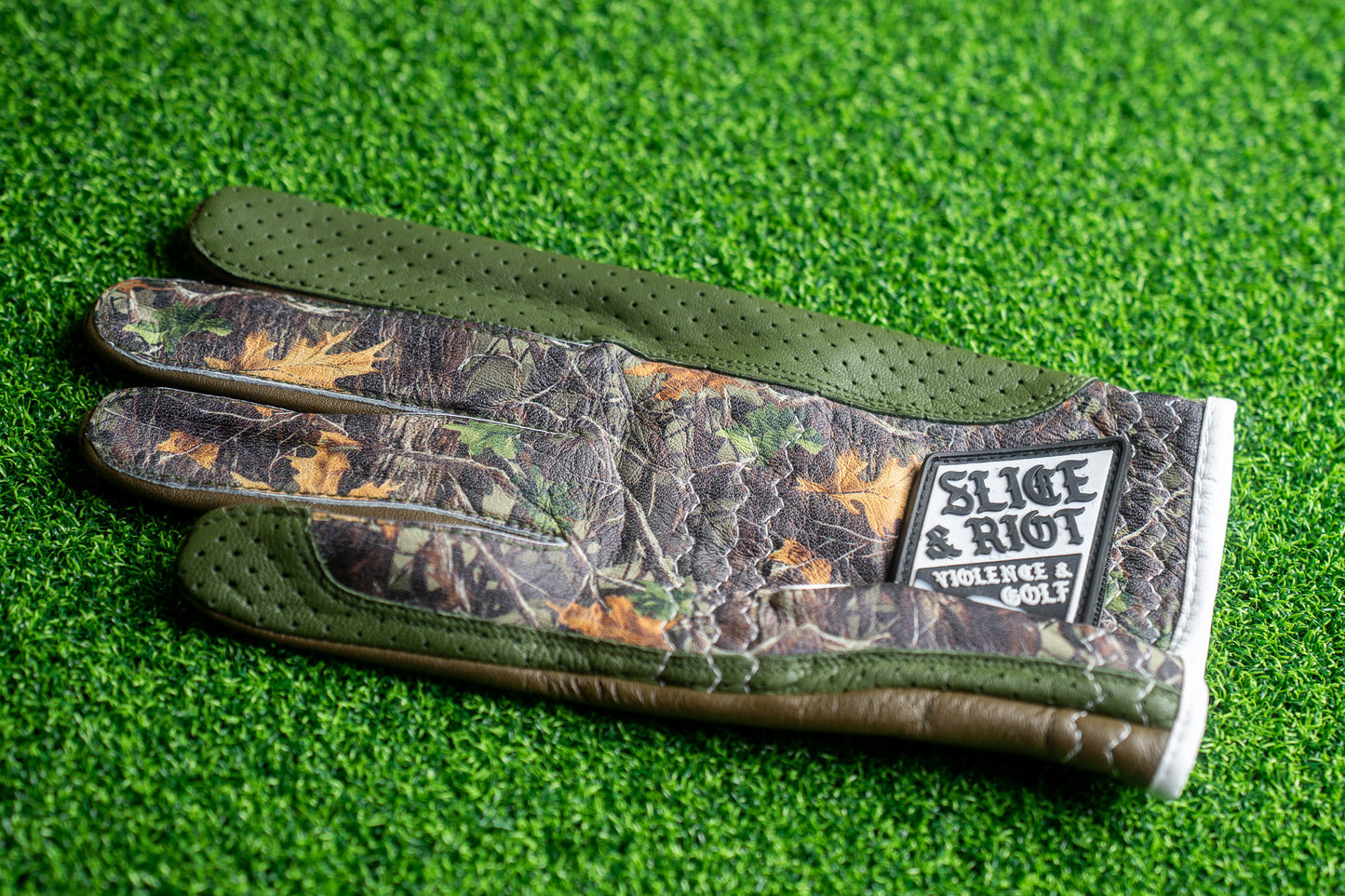 The Trophy Hunter Golf Glove