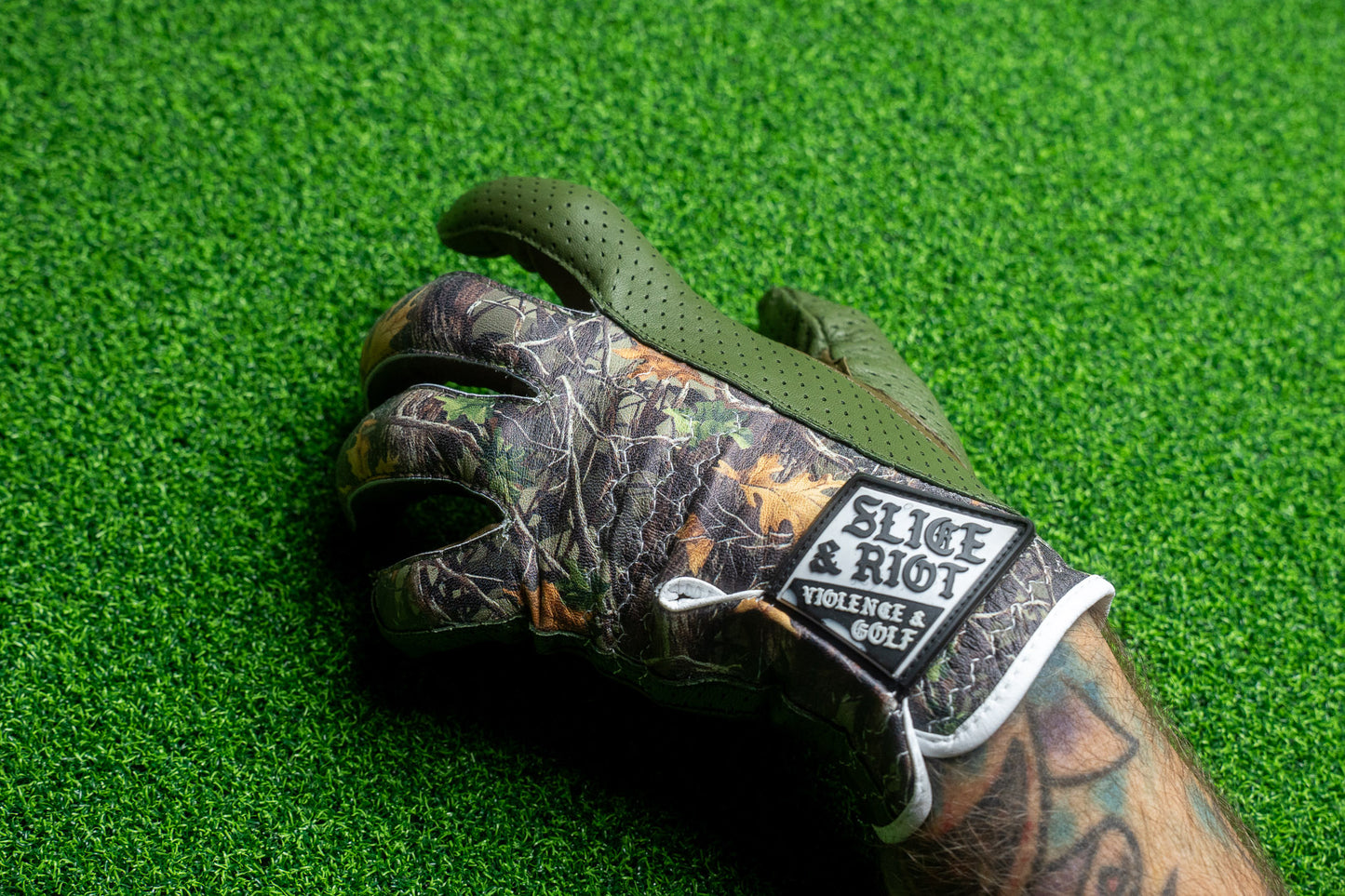 The Trophy Hunter Golf Glove